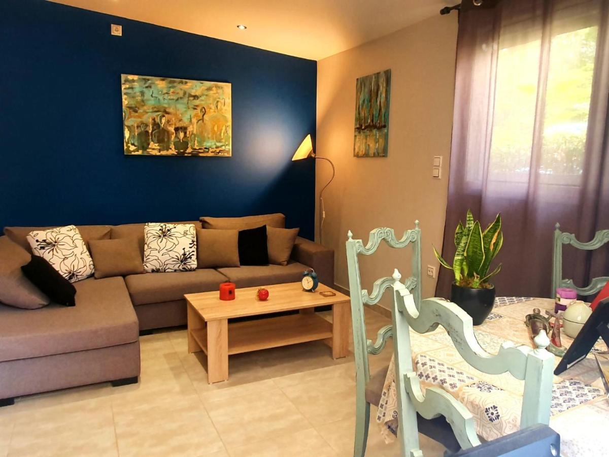 Ilias' cosy&relaxing apartment Atenas Exterior foto
