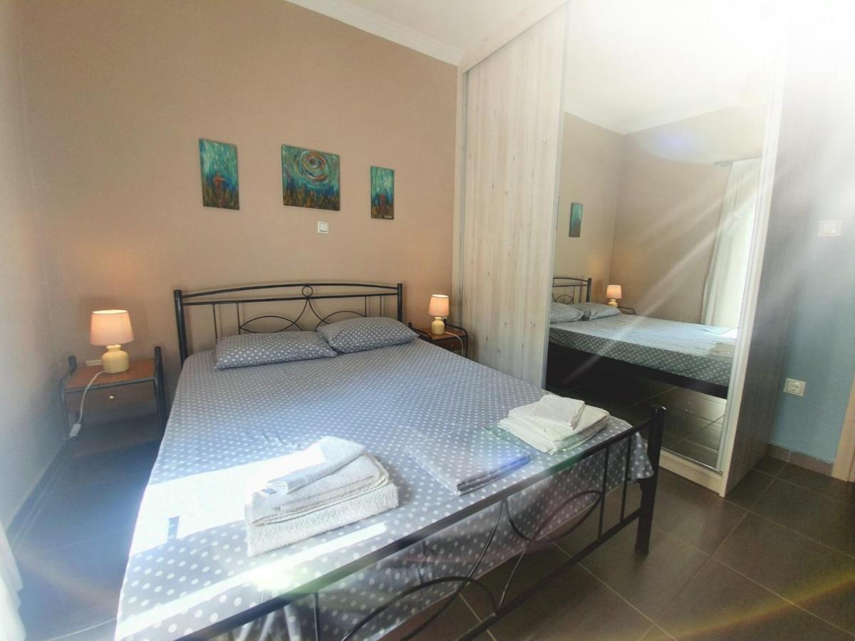 Ilias' cosy&relaxing apartment Atenas Exterior foto