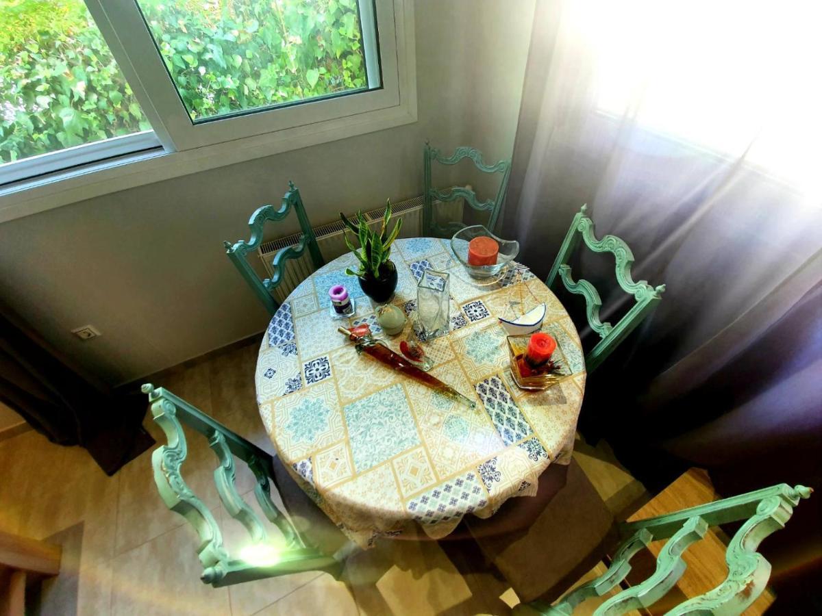 Ilias' cosy&relaxing apartment Atenas Exterior foto