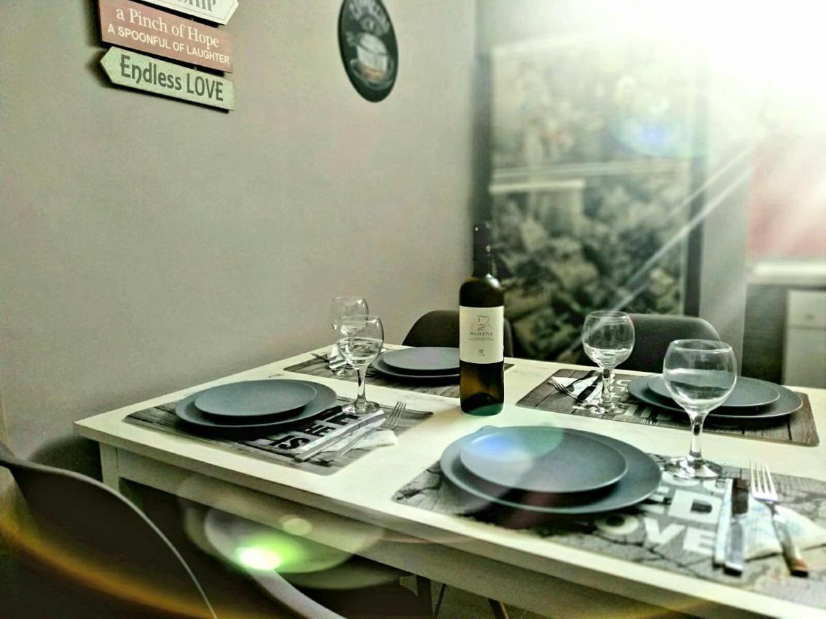 Ilias' cosy&relaxing apartment Atenas Exterior foto
