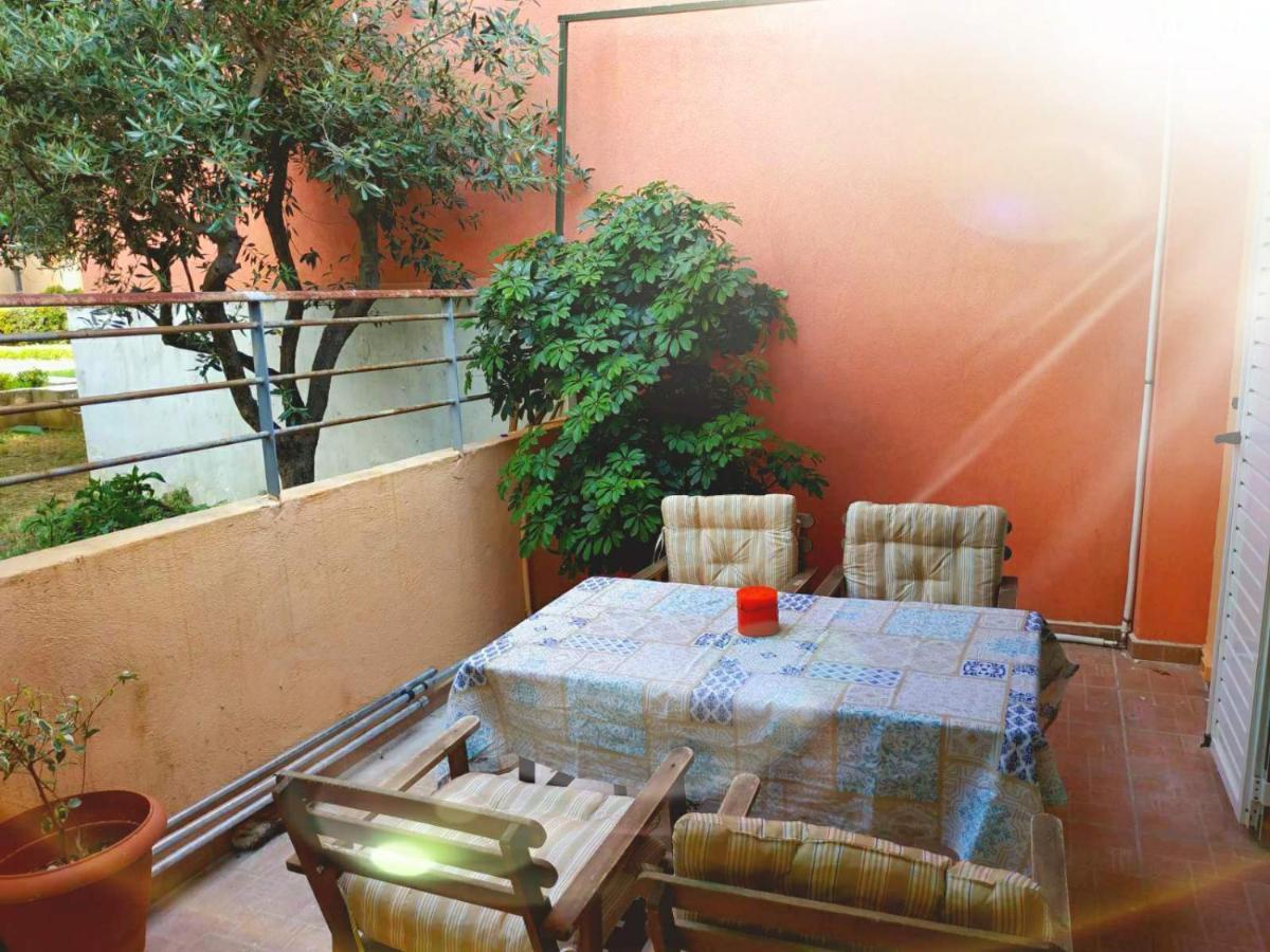 Ilias' cosy&relaxing apartment Atenas Exterior foto