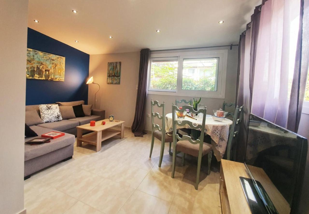 Ilias' cosy&relaxing apartment Atenas Exterior foto