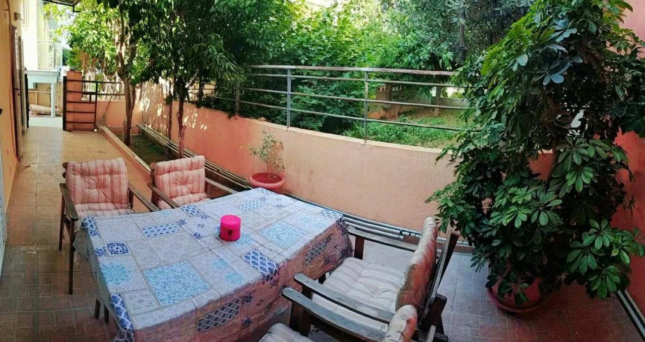 Ilias' cosy&relaxing apartment Atenas Exterior foto